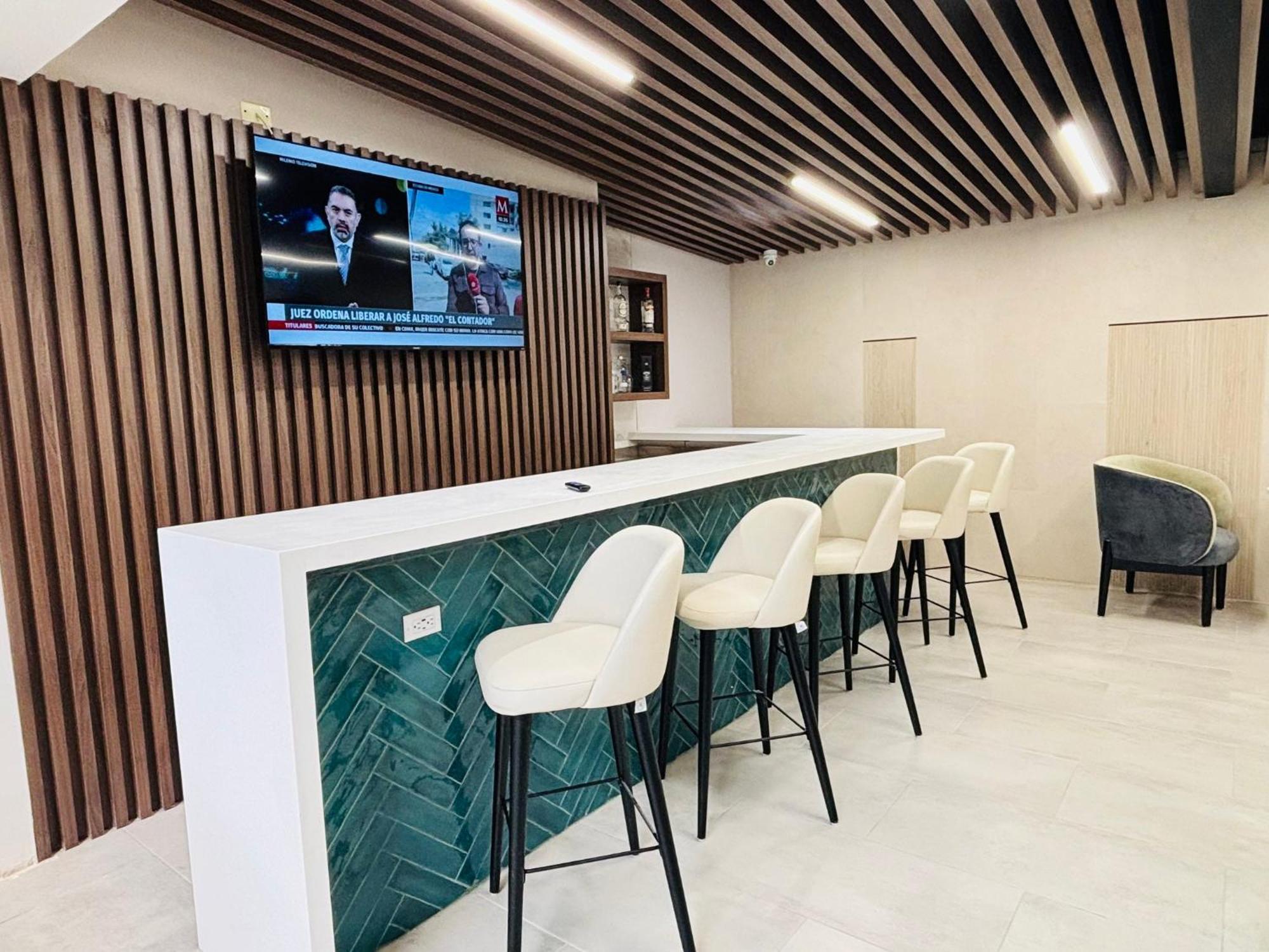 奇瓦瓦假日套房酒店 外观 照片